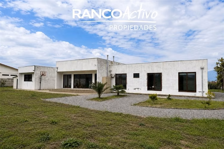 Gran y moderna casa en venta en parcela, 4D/4B, San Fernando