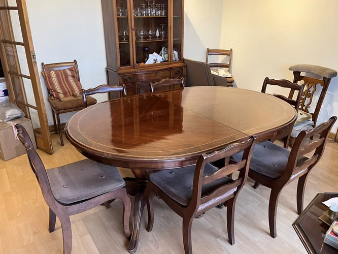 Juego de comedor de estilo muy buen estado a buen precio