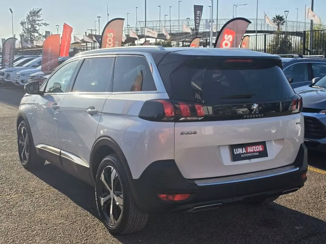 PEUGEOT 5008 2020 - Imagen 4