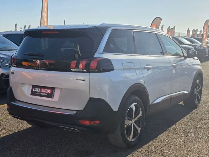 PEUGEOT 5008 2020 - Imagen 6