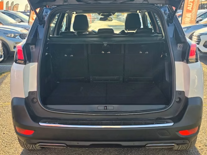 PEUGEOT 5008 2020 - Imagen 5