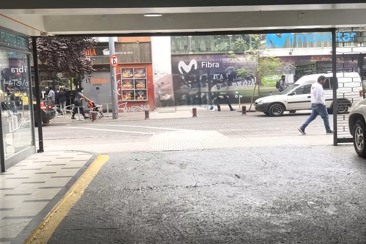 SE VENDE ESTACIONAMIENTO EN PLENO CENTRO - Imagen 18