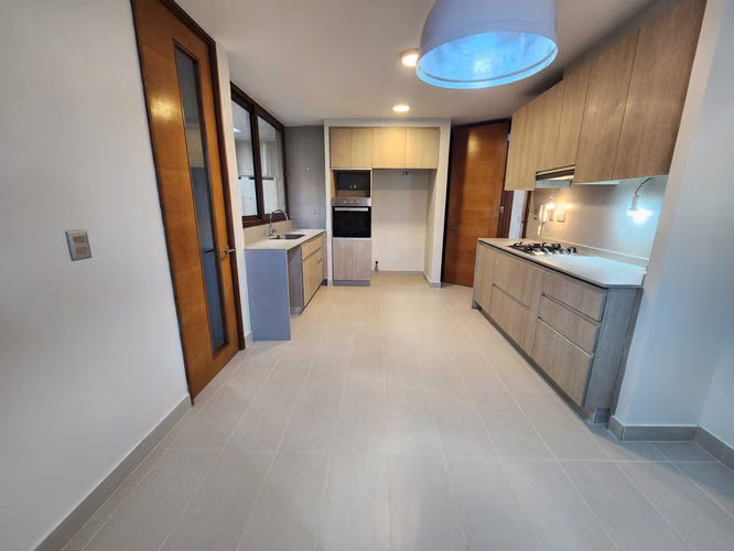 IMPECABLE CASA FAMILIAR CON PISCINA Y QUINCHO (181601) - Imagen 5