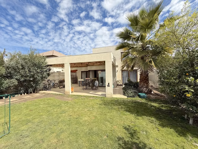 Casa 3 dormitorios, 118 m2 útiles, Santa Elena - Imagen 9