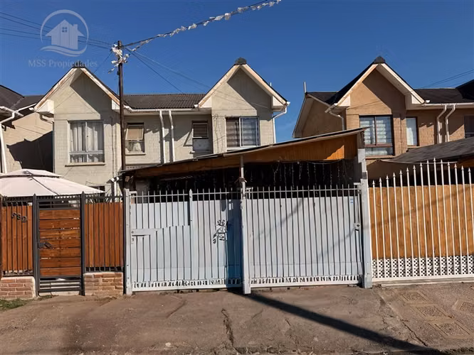 Casa 4 Dorm Cobertizo Frente a Plaza Metrotren Paine - Imagen 2