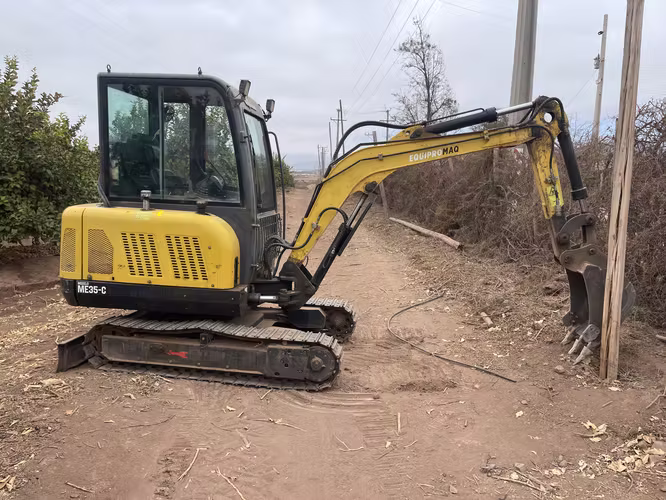 Arriendo de miniexcavadora