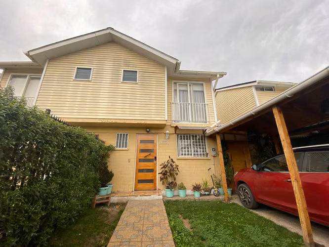 Se arrienda hermosa casa en Padre Hurtado 3d 2b 1e avs