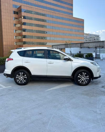 Toyota RAV4 4x2 STD MT
