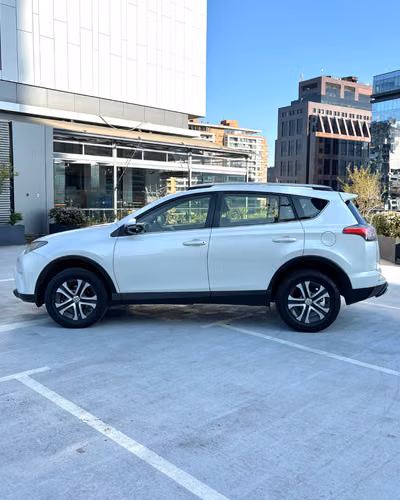 Toyota RAV4 4x2 STD MT