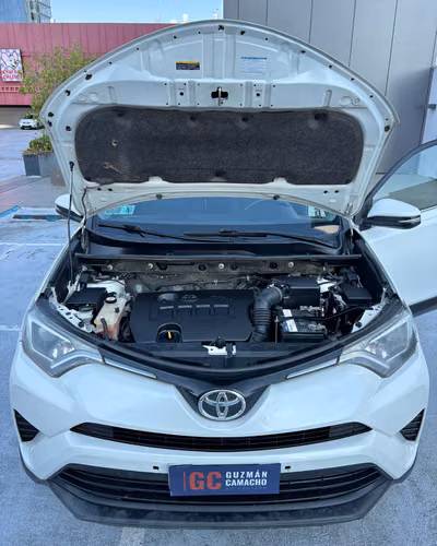 Toyota RAV4 4x2 STD MT