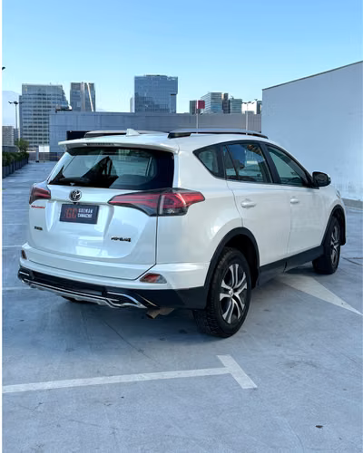 Toyota RAV4 4x2 STD MT