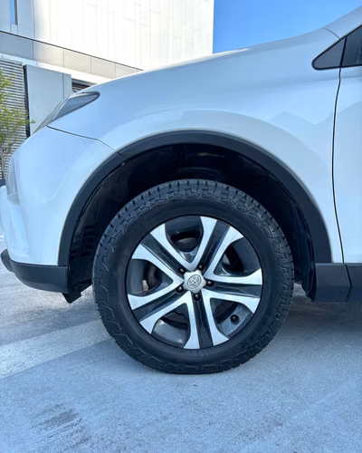 Toyota RAV4 4x2 STD MT