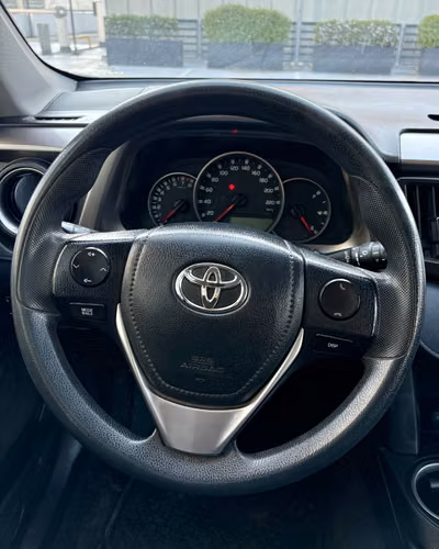 Toyota RAV4 4x2 STD MT