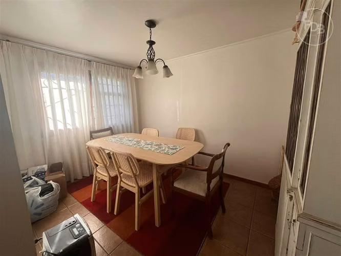 Casa en arriendo de 4 dorm. en Talca centro