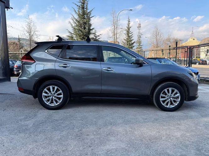 NISSAN X-TRAIL  2021 - Imagen 4