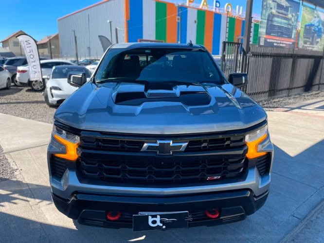 CHEVROLET SILVERADO LT 4X4 5.3 AT 2024 - Imagen 18