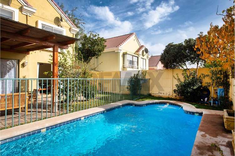 Linda casa con piscina ciudad de los valles - Imagen 20