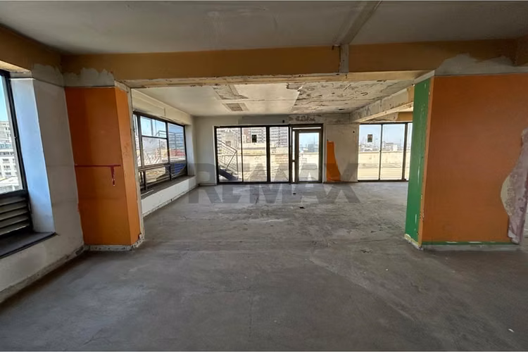 Piso de oficinas 322m² con terraza en agustinas - Imagen 4