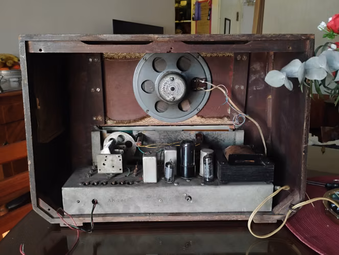 Radio Antigua de Madera Standard Electric Clásica (Usada)