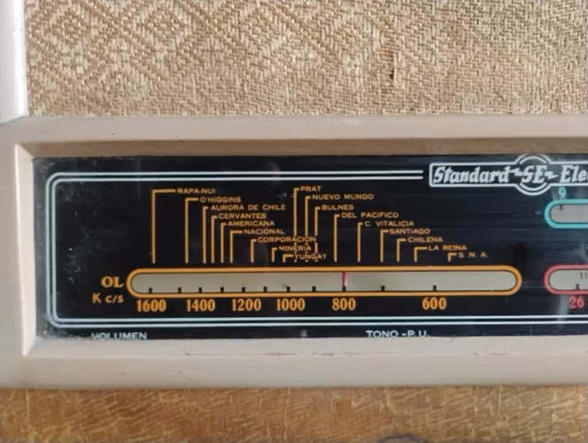 Radio Antigua de Madera Standard Electric Clásica (Usada)