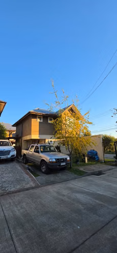 LUMINOSA CASA 3D Y 3B EN CONDOMINIO FUNDO EL CARMEN