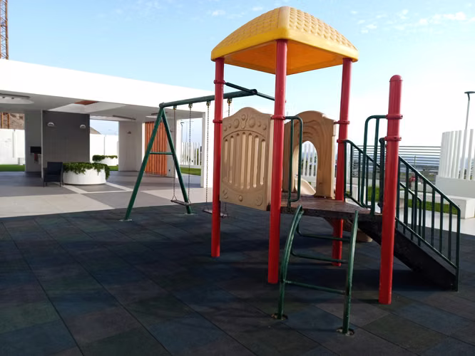 CONDOMINIO CON VISTAS PANORAMICAS DESDE SU PISO 21 QUINCHOS