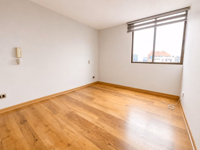 LUMINOSO DEPARTAMENTO / PISO ALTO / COLEGIO COMPAÑIA MARÍA - Imagen 9