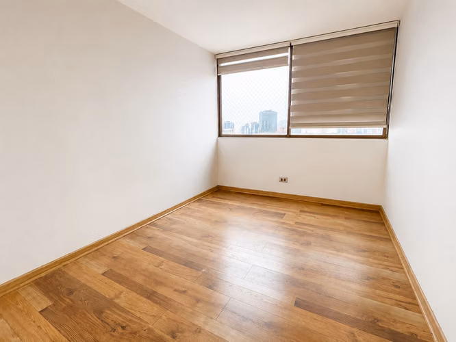 LUMINOSO DEPARTAMENTO / PISO ALTO / COLEGIO COMPAÑIA MARÍA - Imagen 12