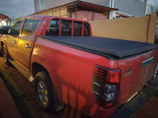 Camioneta l200 como nueva - Imagen 5