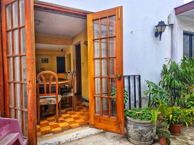 GRAN CASA INDEPENDIENTE CON PATIO CERRO PLACERES - Imagen 23
