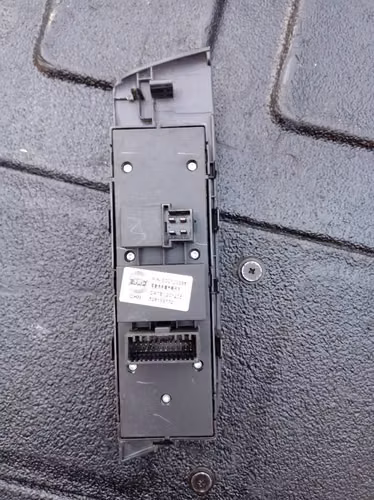 COMANDO PRINCIPAL ALZAVIDRIO MAXUS T60 - Imagen 2