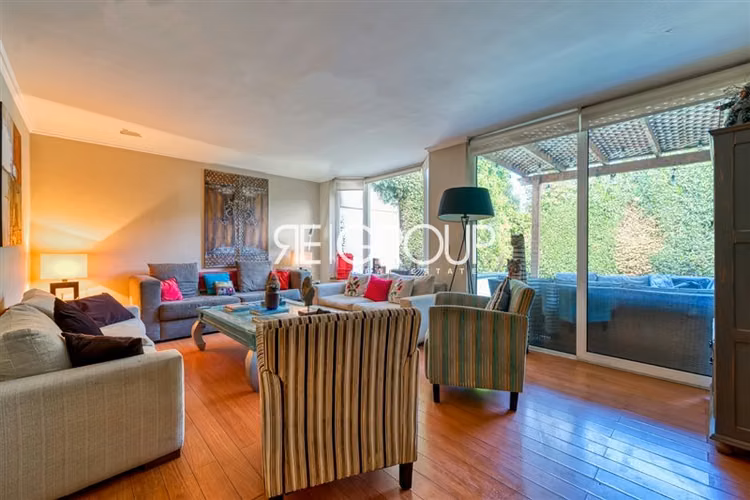 Casa en venta de 5 dorm. en Lo Barnechea