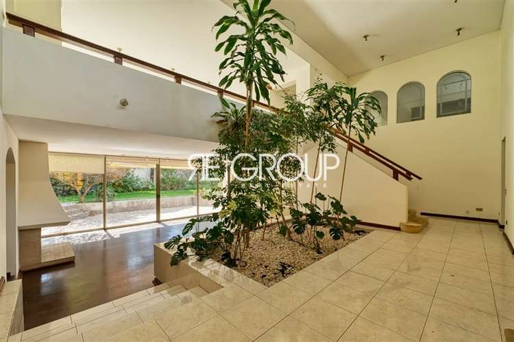 Casa en venta de 5 dorm. en Lo Barnechea - Imagen 2