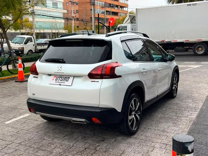 PEUGEOT 2008 GT LINE 1.2 AUT - 2019 | 4429 - Imagen 5