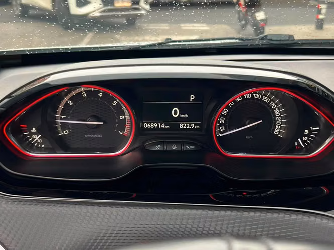 PEUGEOT 2008 GT LINE 1.2 AUT - 2019 | 4429 - Imagen 14