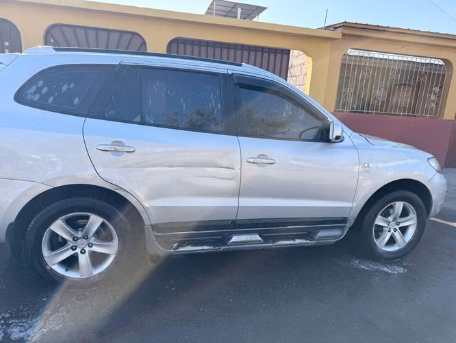 Remató Hyundai Santa 2.0