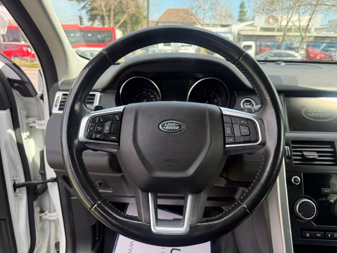 Land Rover Discovery 2.0 (2018) - Imagen 11