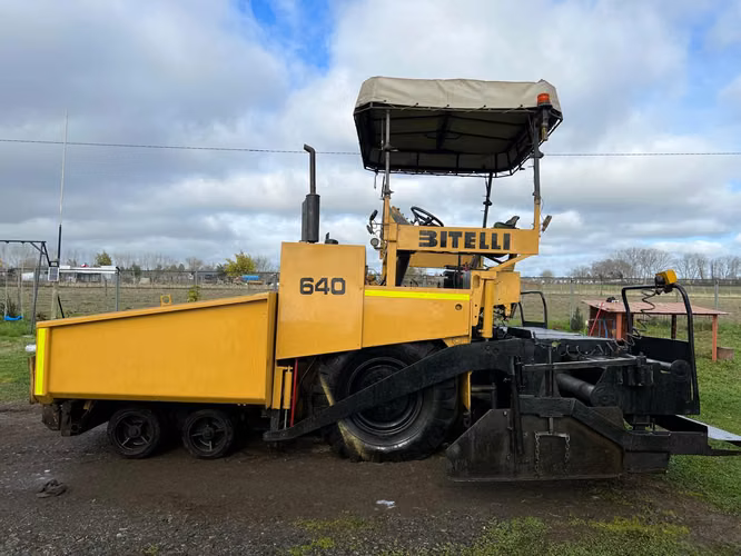 Terminadora de asfalto Bitelli BB 640