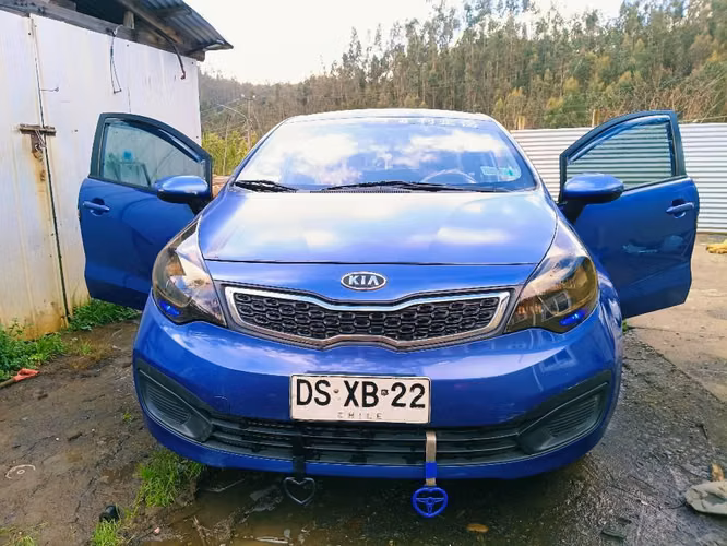 Vendo auto Kia río 4 - Imagen 6