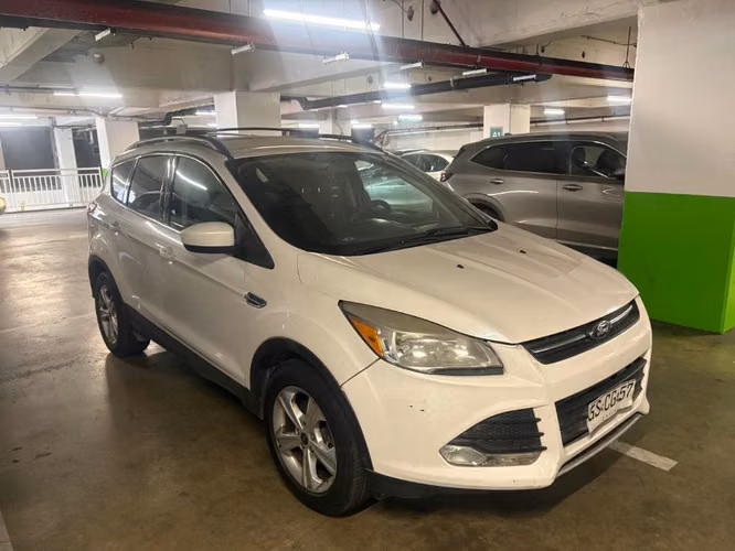 Vendo auto Automático Ford escape - Imagen 5