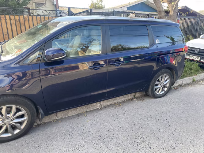 Kia Grand Carnival Diésel 2021 - Imagen 3