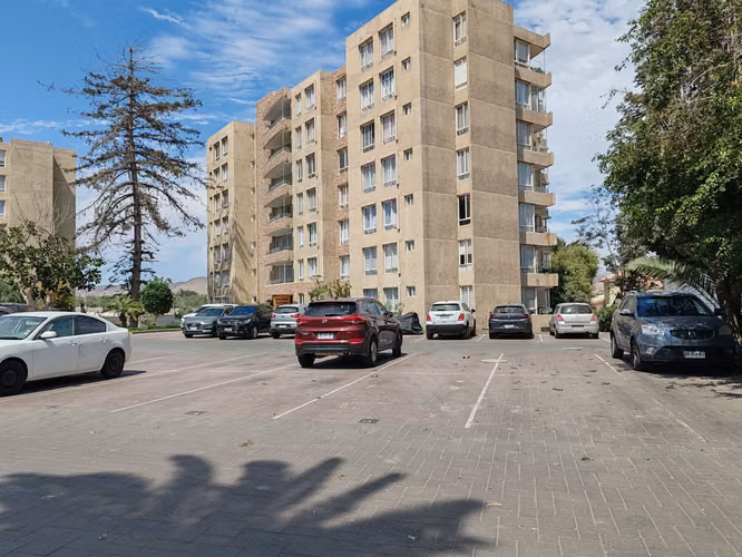 EXCELENTE DEPARTAMENTO CONDOMINIO JARDIN AZAPA