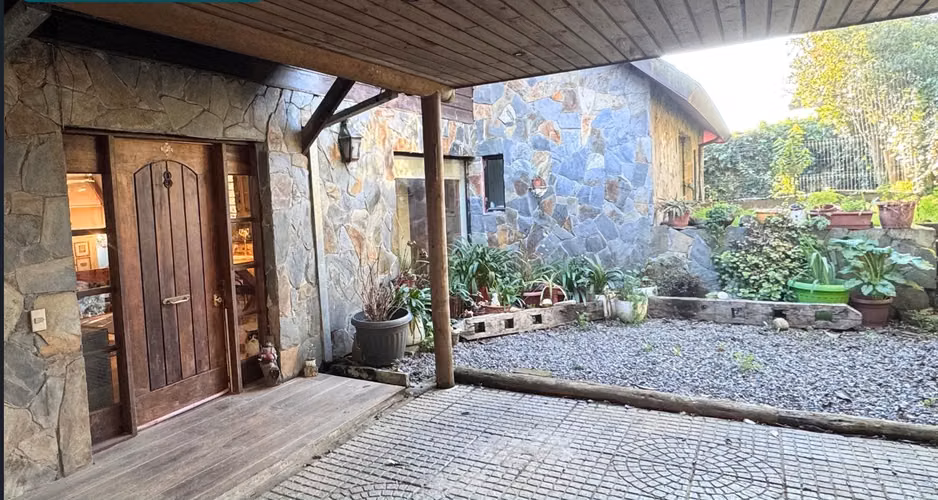Exclusiva Casa de Gran Amplitud en Lomas de San Andrés, Concepción