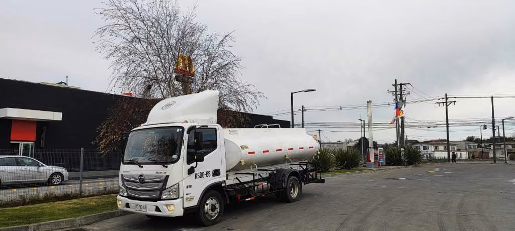 Camión combustible