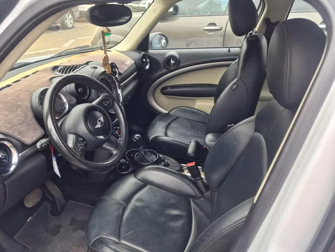 Vendo excelente vehiculo countryman minicooper 2015 All4  8 millones conversable. - Imagen 5