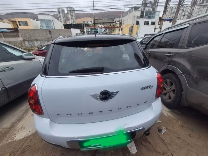 Vendo excelente vehiculo countryman minicooper 2015 All4  8 millones conversable. - Imagen 4
