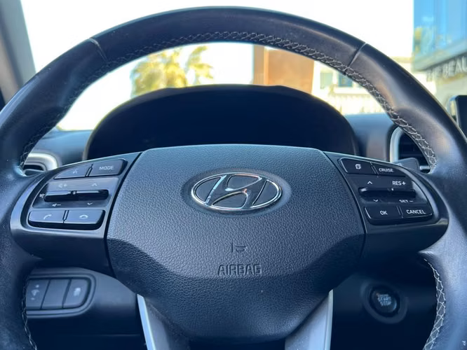 HYUNDAI VENUE QX 1.6 AT VALUE - 2023 | 4470 - Imagen 16