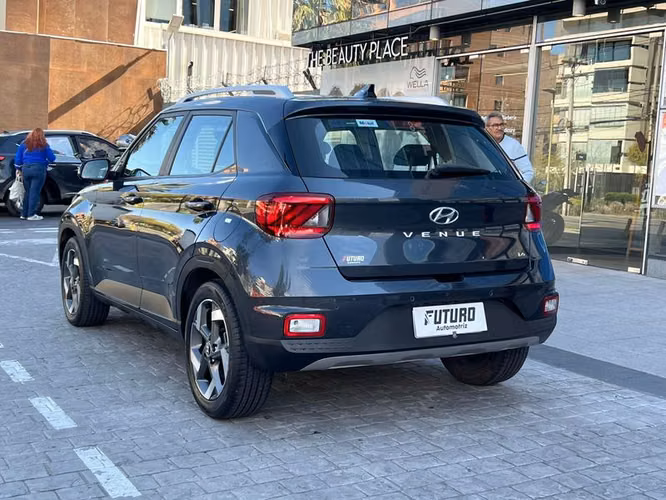 HYUNDAI VENUE QX 1.6 AT VALUE - 2023 | 4470 - Imagen 6