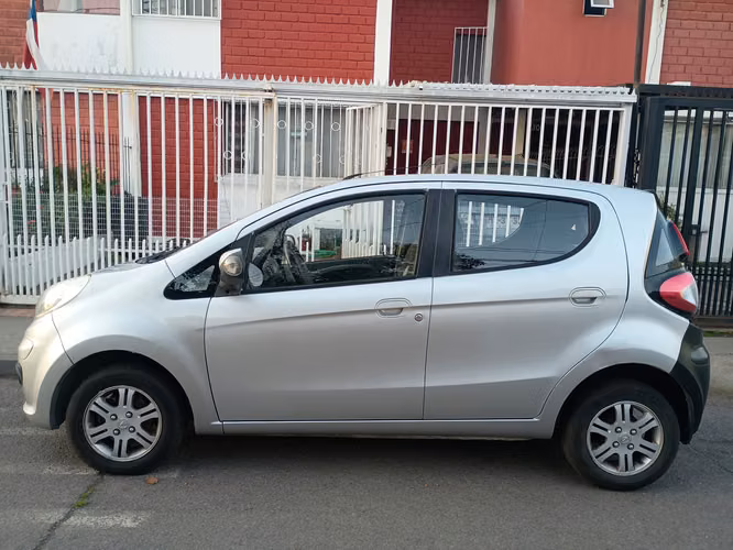 CHANGAN CV KM – 2 DUEÑAS – NEUMÁTICOS NUEVOS