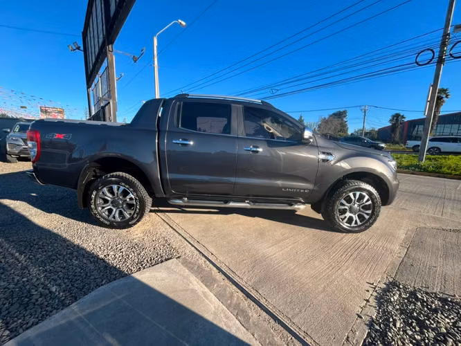 FORD RANGER LIMITED 3.2  2023 - Imagen 12